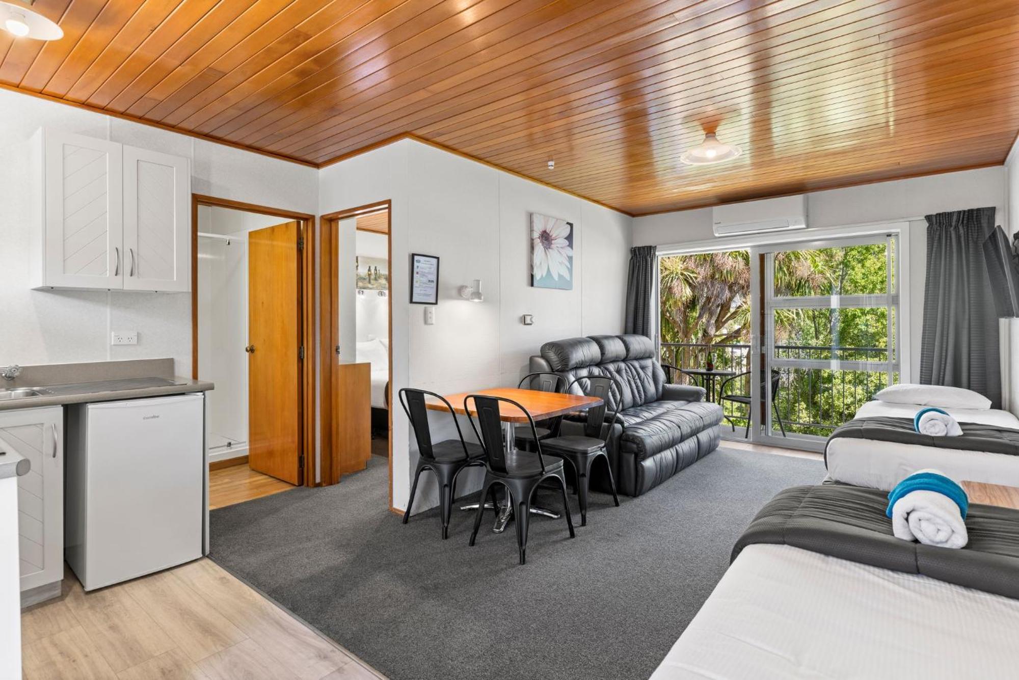 Asure Brookvale Motel Wanaka Dış mekan fotoğraf