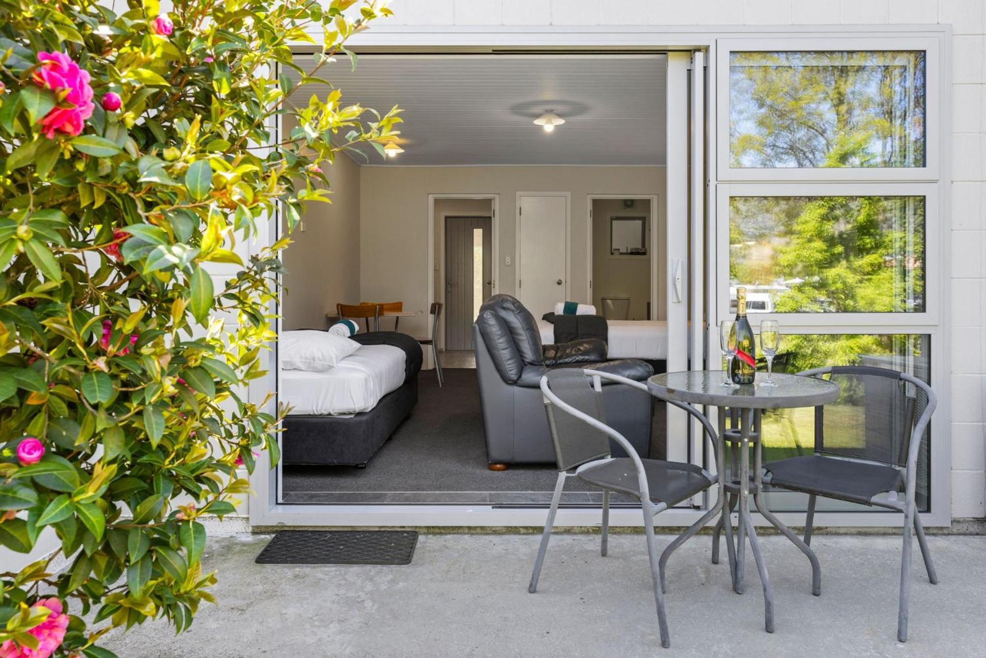 Asure Brookvale Motel Wanaka Dış mekan fotoğraf